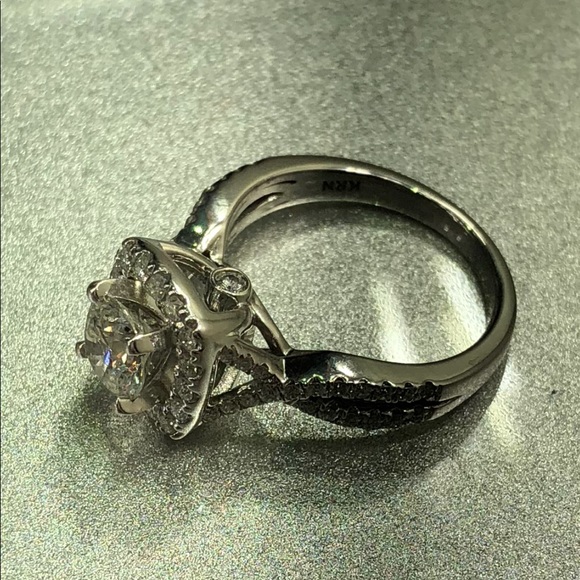 Diamond ring - Picture 4 of 5